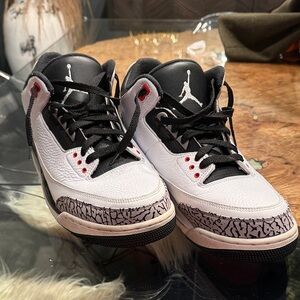 White and Black with red detail Sneakers Nike Air Jordan 3 Retro "Infrared 23".